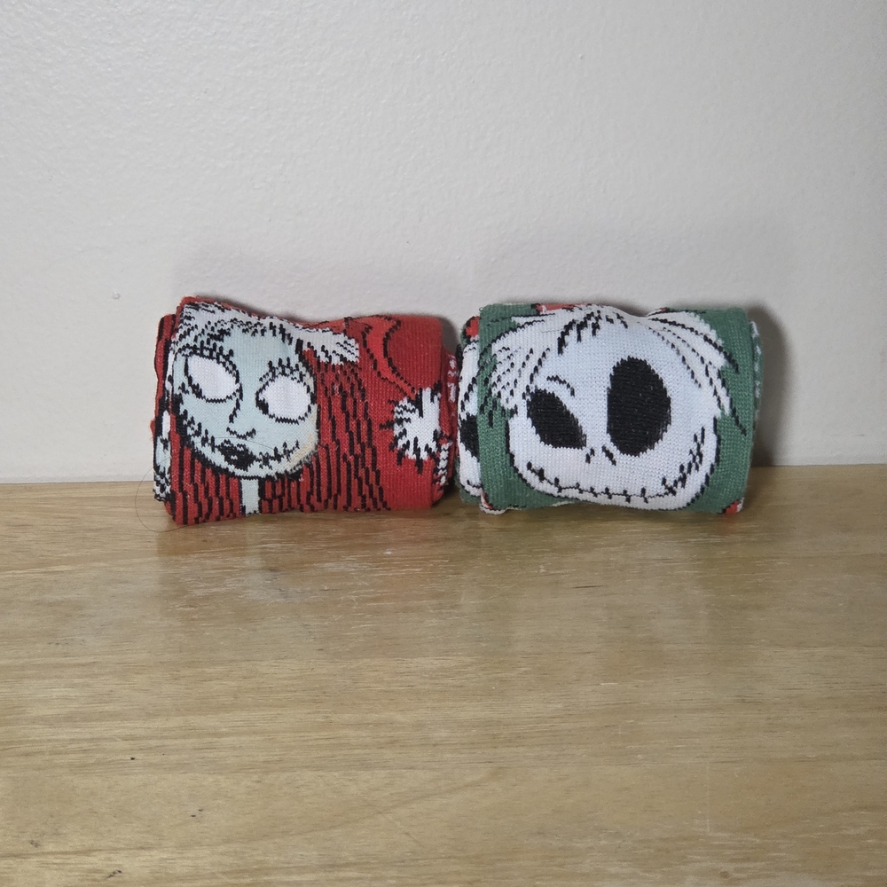 *4 for $20* 2 Pairs Of Nightmare Before Christmas Crew Socks